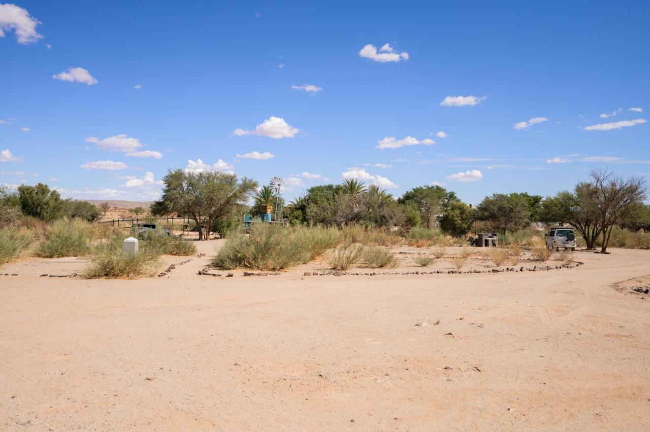 Canyon Roadhouse Campsite Fish River Canyon Eksteriør billede