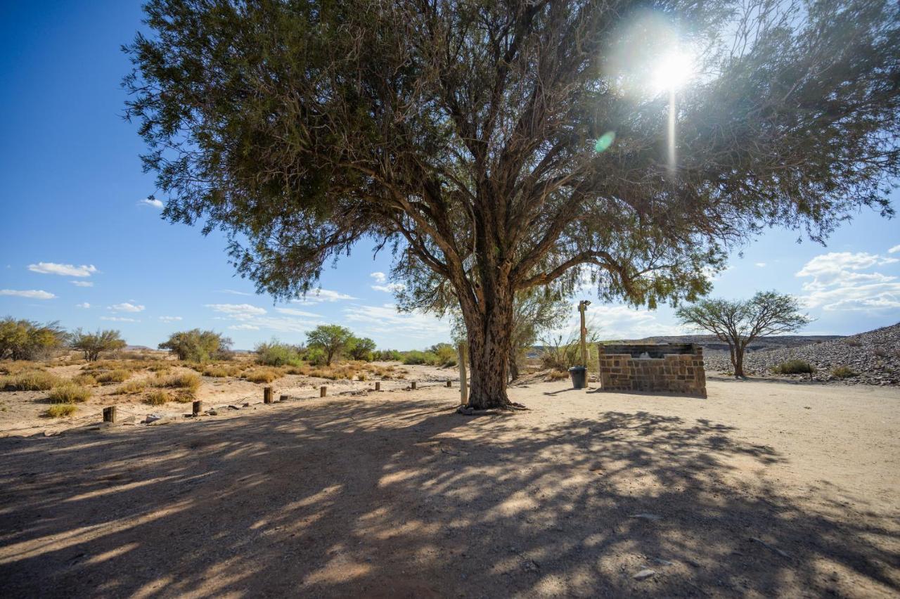 Canyon Roadhouse Campsite Fish River Canyon Eksteriør billede